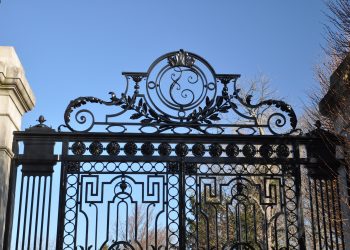 <a href="http://bighornforge.com/about/significant-projects/former-estate-of-harvey-firestone-jr/" target="_blank">Driveway Gate</a> detail