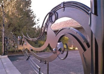 <a href="http://bighornforge.com/main-gate-at-lynden-sculpture-garden-jazz-in-metal/" target="_blank">Main Driveway Gate detail</a>