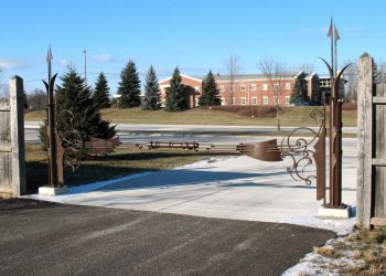 <a href="http://bighornforge.com/lynden-sculpture-garden-east-driveway-gate/" target="_blank">East Driveway Gate</a>