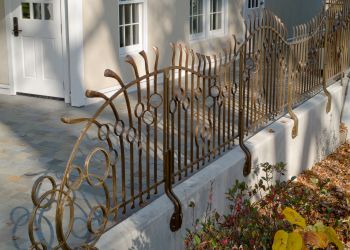 <a href="http://bighornforge.com/lynden-sculpture-garden-bronze-railing/" target="_blank">Bronze Railing</a>