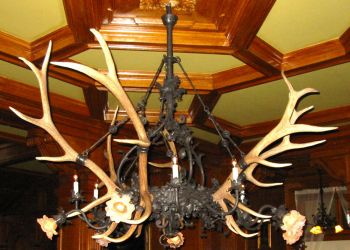 <a href="http://bighornforge.com/about/significant-projects/pabst-mansion/" target="_blank">Elk Antler Chandelier</a>